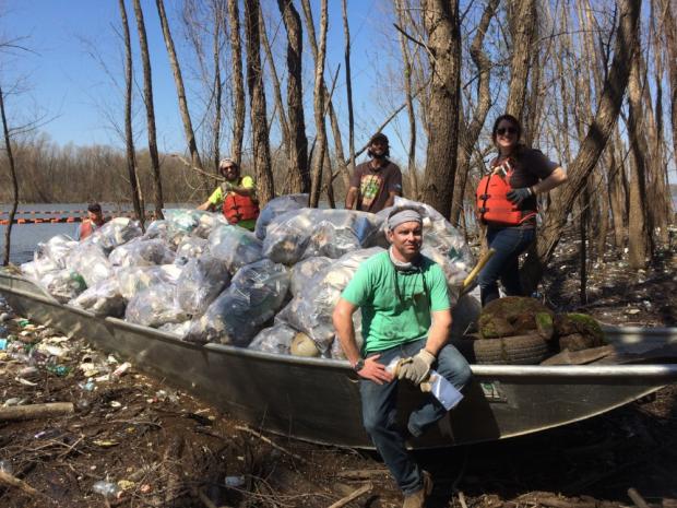 Cleaning Up the Mississippi River