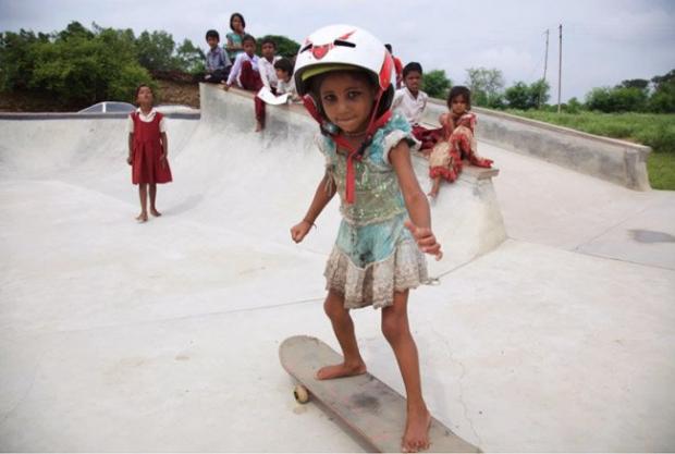 Barefoot Skateboarders of Janwar